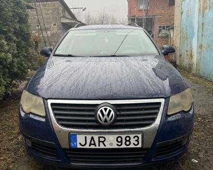 Синий Фольксваген Пассат Вариант, объемом двигателя 2 л и пробегом 355 тыс. км за 2550 $, фото 2 на Automoto.ua