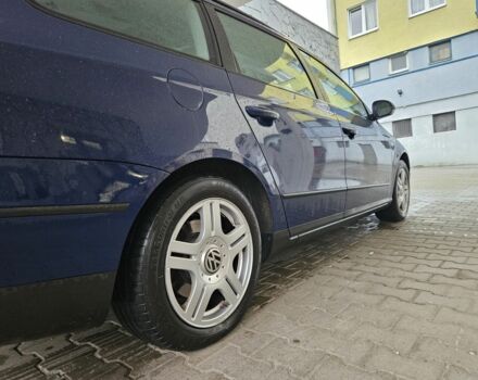 Синій Фольксваген Пассат Варіант, об'ємом двигуна 2 л та пробігом 360 тис. км за 2800 $, фото 5 на Automoto.ua