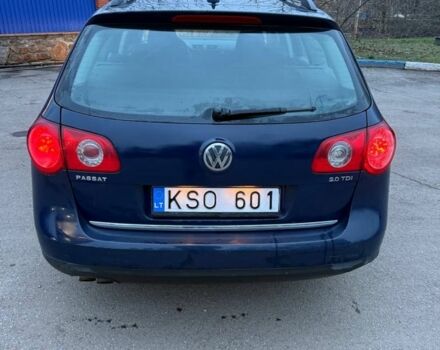 Синій Фольксваген Пассат Варіант, об'ємом двигуна 2 л та пробігом 284 тис. км за 2800 $, фото 4 на Automoto.ua