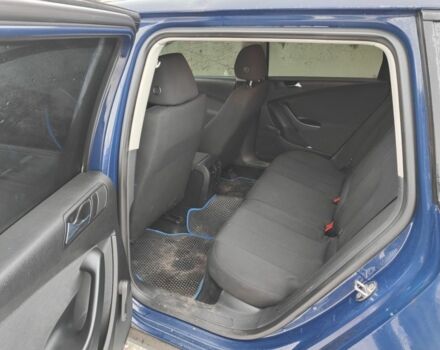 Синій Фольксваген Пассат Варіант, об'ємом двигуна 2 л та пробігом 227 тис. км за 5900 $, фото 7 на Automoto.ua