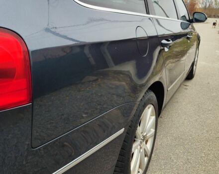 Синий Фольксваген Пассат Вариант, объемом двигателя 2 л и пробегом 239 тыс. км за 2750 $, фото 5 на Automoto.ua