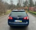 Синій Фольксваген Пассат Варіант, об'ємом двигуна 2 л та пробігом 300 тис. км за 3199 $, фото 6 на Automoto.ua