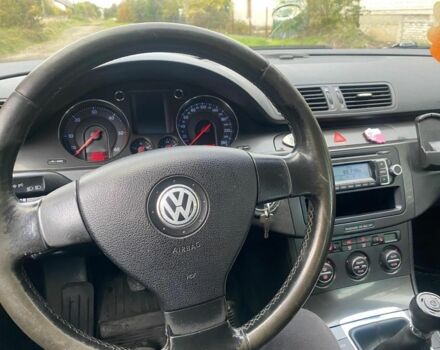 Синий Фольксваген Пассат Вариант, объемом двигателя 1.9 л и пробегом 300 тыс. км за 3300 $, фото 5 на Automoto.ua