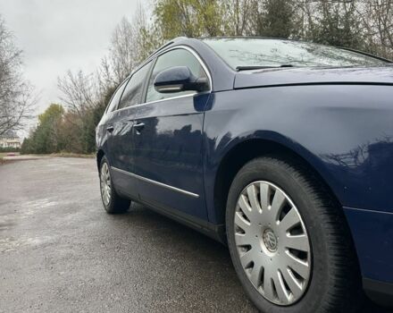 Синій Фольксваген Пассат Варіант, об'ємом двигуна 2 л та пробігом 287 тис. км за 2899 $, фото 1 на Automoto.ua