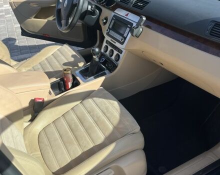 Синий Фольксваген Пассат Вариант, объемом двигателя 1.8 л и пробегом 247 тыс. км за 7700 $, фото 5 на Automoto.ua