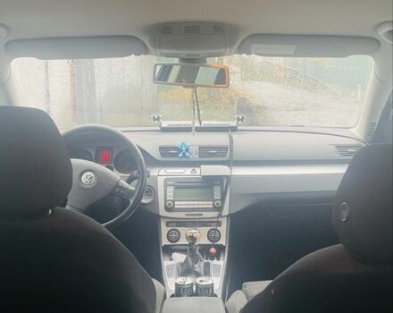 Синий Фольксваген Пассат Вариант, объемом двигателя 2 л и пробегом 530 тыс. км за 3500 $, фото 6 на Automoto.ua