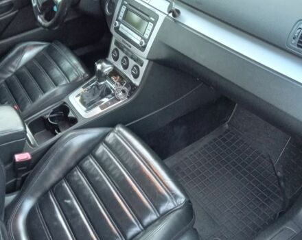 Синій Фольксваген Пассат Варіант, об'ємом двигуна 2 л та пробігом 314 тис. км за 7300 $, фото 4 на Automoto.ua