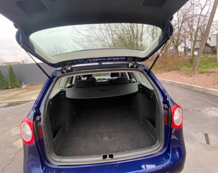 Синій Фольксваген Пассат Варіант, об'ємом двигуна 2 л та пробігом 370 тис. км за 3350 $, фото 2 на Automoto.ua