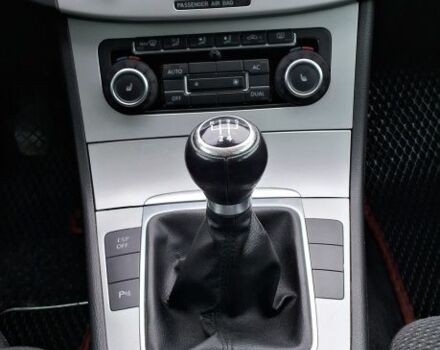 Фольксваген Пассат Вариант 2010 в Киеве на Automoto.ua Синий Фольксваген Пассат Вариант, объемом двигателя 2 л и пробегом 367 тыс. км за 5359 $, фото 13 на Automoto.ua