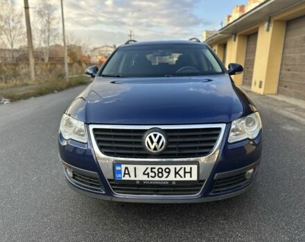 Синий Фольксваген Пассат Вариант, объемом двигателя 2 л и пробегом 260 тыс. км за 7490 $, фото 1 на Automoto.ua