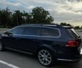 Синий Фольксваген Пассат Вариант, объемом двигателя 1.6 л и пробегом 303 тыс. км за 10000 $, фото 1 на Automoto.ua