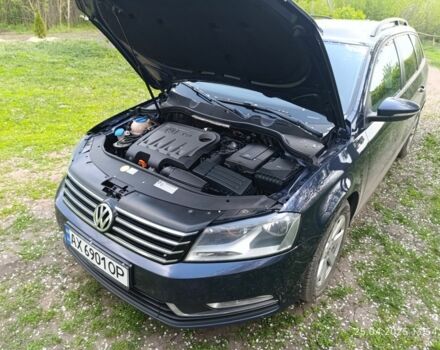 Синій Фольксваген Пассат Варіант, об'ємом двигуна 2 л та пробігом 295 тис. км за 8900 $, фото 2 на Automoto.ua