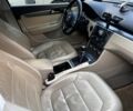 Синій Фольксваген Пассат Варіант, об'ємом двигуна 2 л та пробігом 310 тис. км за 10239 $, фото 3 на Automoto.ua