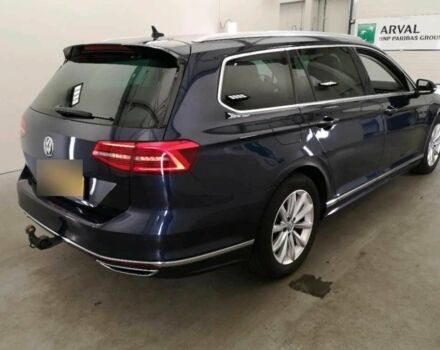 Синий Фольксваген Пассат Вариант, объемом двигателя 1.6 л и пробегом 222 тыс. км за 15500 $, фото 3 на Automoto.ua