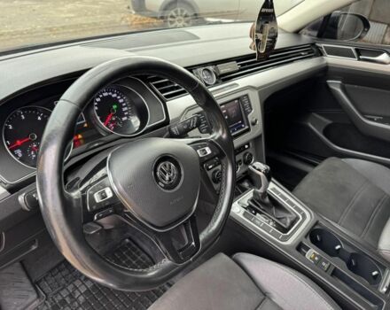 Синій Фольксваген Пассат Варіант, об'ємом двигуна 2 л та пробігом 318 тис. км за 13700 $, фото 4 на Automoto.ua