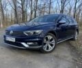 Синий Фольксваген Пассат Вариант, объемом двигателя 2 л и пробегом 220 тыс. км за 18000 $, фото 1 на Automoto.ua