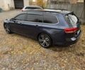 Синій Фольксваген Пассат Варіант, об'ємом двигуна 2 л та пробігом 318 тис. км за 13700 $, фото 6 на Automoto.ua