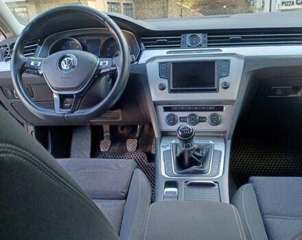 Синий Фольксваген Пассат Вариант, объемом двигателя 1.6 л и пробегом 205 тыс. км за 14200 $, фото 4 на Automoto.ua