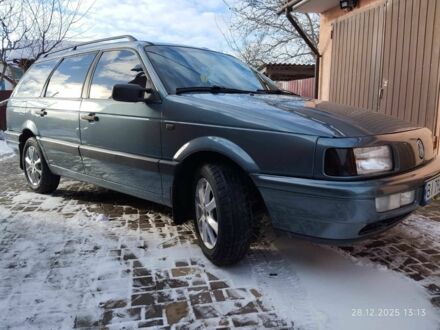 Синій Фольксваген Пассат Варіант, об'ємом двигуна 1.6 л та пробігом 277 тис. км за 2500 $, фото 1 на Automoto.ua