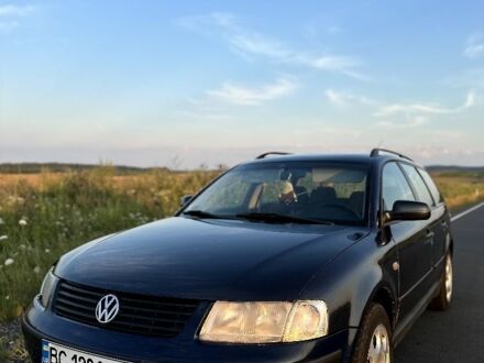 Фольксваген Пассат Вариант 1988 в Львове на Automoto.ua Синий Фольксваген Пассат Вариант, объемом двигателя 2 л и пробегом 500 тыс. км за 2450 $, фото 1 на Automoto.ua