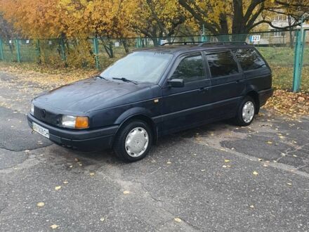 Фольксваген Пассат Вариант 1988 в Харькове на Automoto.ua Синий Фольксваген Пассат Вариант, объемом двигателя 1.8 л и пробегом 300 тыс. км за 1150 $, фото 1 на Automoto.ua