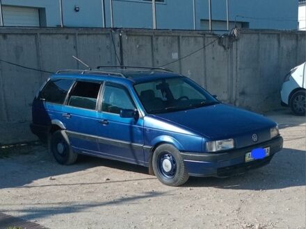 Синий Фольксваген Пассат Вариант, объемом двигателя 0 л и пробегом 400 тыс. км за 1450 $, фото 1 на Automoto.ua