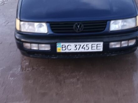 Синій Фольксваген Пассат Варіант, об'ємом двигуна 1.8 л та пробігом 300 тис. км за 1850 $, фото 1 на Automoto.ua