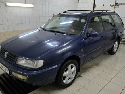 Синій Фольксваген Пассат Варіант, об'ємом двигуна 0 л та пробігом 227 тис. км за 1420 $, фото 1 на Automoto.ua