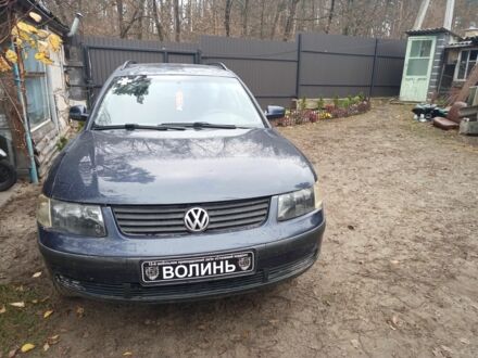 Синій Фольксваген Пассат Варіант, об'ємом двигуна 1 л та пробігом 285 тис. км за 1700 $, фото 1 на Automoto.ua