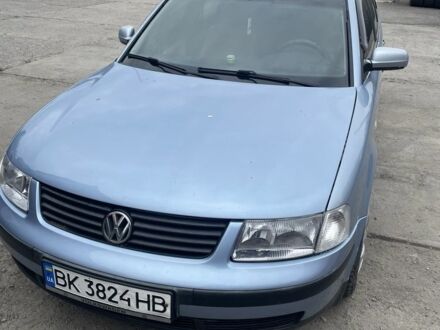 Фольксваген Пассат Варіант 1999 у Дубно на Automoto.ua Синій Фольксваген Пассат Варіант, об'ємом двигуна 1.8 л та пробігом 357 тис. км за 3300 $, фото 1 на Automoto.ua