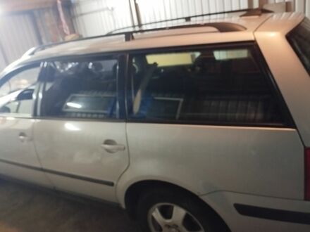 Синий Фольксваген Пассат Вариант, объемом двигателя 0 л и пробегом 270 тыс. км за 2000 $, фото 1 на Automoto.ua