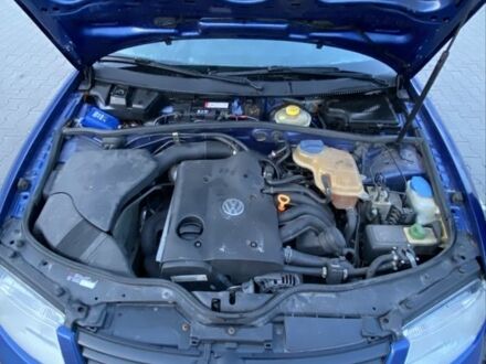 Синій Фольксваген Пассат Варіант, об'ємом двигуна 1.6 л та пробігом 212 тис. км за 5000 $, фото 1 на Automoto.ua