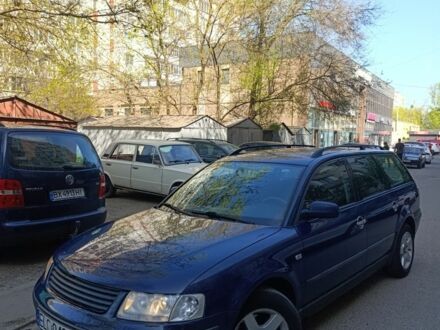 Фольксваген Пассат Варіант 2000 у Новомосковске на Automoto.ua Синій Фольксваген Пассат Варіант, об'ємом двигуна 1.9 л та пробігом 100 тис. км за 1750 $, фото 1 на Automoto.ua