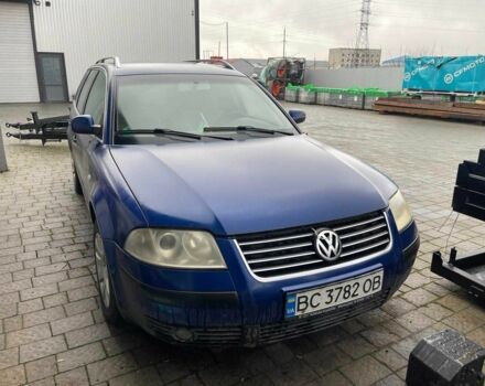 Синий Фольксваген Пассат Вариант, объемом двигателя 1.8 л и пробегом 280 тыс. км за 2600 $, фото 1 на Automoto.ua