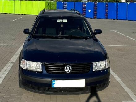 Фольксваген Пассат Вариант 2001 в Умани на Automoto.ua Синий Фольксваген Пассат Вариант, объемом двигателя 1.9 л и пробегом 400 тыс. км за 2000 $, фото 1 на Automoto.ua