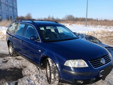 Синій Фольксваген Пассат Варіант, об'ємом двигуна 2 л та пробігом 320 тис. км за 1950 $, фото 1 на Automoto.ua