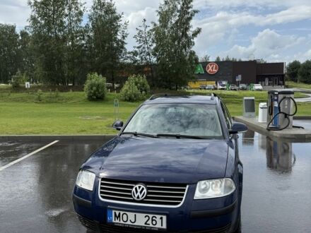 Фольксваген Пассат Вариант 2004 в Киеве на Automoto.ua Синий Фольксваген Пассат Вариант, объемом двигателя 1.9 л и пробегом 256 тыс. км за 1928 $, фото 1 на Automoto.ua