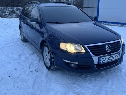 Синий Фольксваген Пассат Вариант, объемом двигателя 1.6 л и пробегом 186 тыс. км за 5700 $, фото 1 на Automoto.ua