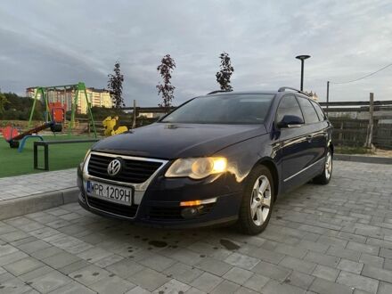 Фольксваген Пассат Вариант 2007 в Вараш (Кузнецовск) на Automoto.ua Синий Фольксваген Пассат Вариант, объемом двигателя 2 л и пробегом 300 тыс. км за 2950 $, фото 1 на Automoto.ua