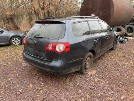 Синій Фольксваген Пассат Варіант, об'ємом двигуна 2 л та пробігом 280 тис. км за 1903 $, фото 1 на Automoto.ua