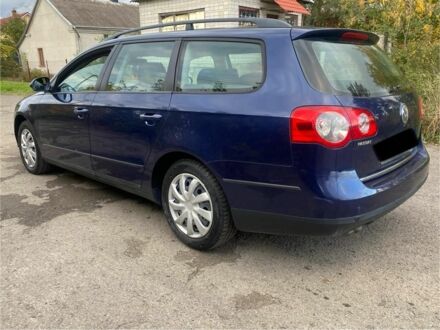 Синий Фольксваген Пассат Вариант, объемом двигателя 1.9 л и пробегом 300 тыс. км за 3300 $, фото 1 на Automoto.ua