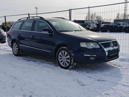 Синий Фольксваген Пассат Вариант, объемом двигателя 2 л и пробегом 160 тыс. км за 3600 $, фото 1 на Automoto.ua