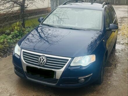 Синий Фольксваген Пассат Вариант, объемом двигателя 2 л и пробегом 530 тыс. км за 3500 $, фото 1 на Automoto.ua