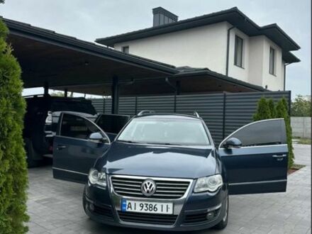 Синий Фольксваген Пассат Вариант, объемом двигателя 2 л и пробегом 320 тыс. км за 6500 $, фото 1 на Automoto.ua