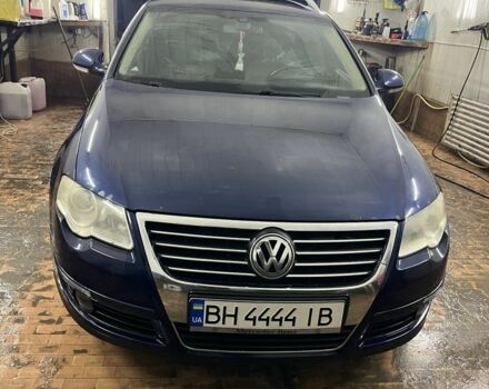 Синій Фольксваген Пассат Варіант, об'ємом двигуна 2 л та пробігом 318 тис. км за 4900 $, фото 1 на Automoto.ua