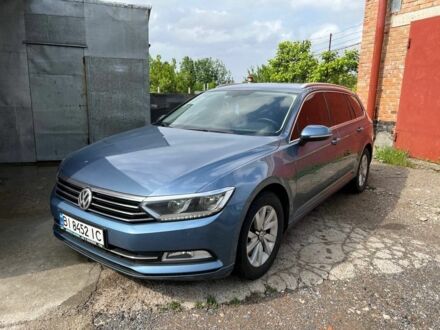 Фольксваген Пассат Вариант 2015 в Полтаве на Automoto.ua Синий Фольксваген Пассат Вариант, объемом двигателя 1.6 л и пробегом 300 тыс. км за 12500 $, фото 1 на Automoto.ua