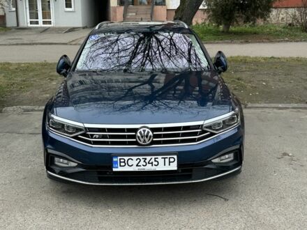 Синий Фольксваген Пассат Вариант, объемом двигателя 2 л и пробегом 213 тыс. км за 21000 $, фото 1 на Automoto.ua