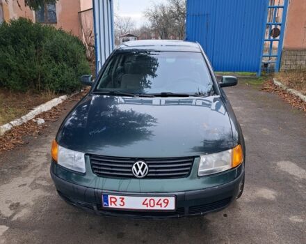 Зелений Фольксваген Пассат Варіант, об'ємом двигуна 0 л та пробігом 500 тис. км за 1650 $, фото 1 на Automoto.ua