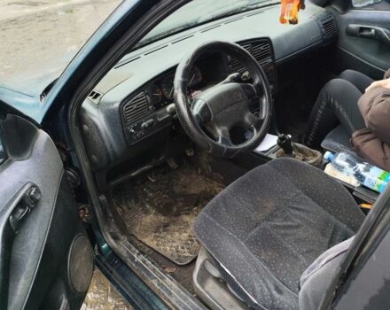 Зеленый Фольксваген Пассат Вариант, объемом двигателя 1.8 л и пробегом 380 тыс. км за 1200 $, фото 5 на Automoto.ua