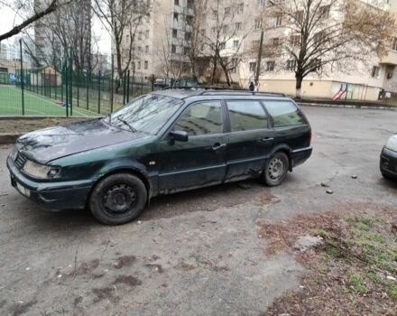 Зелений Фольксваген Пассат Варіант, об'ємом двигуна 0 л та пробігом 300 тис. км за 1150 $, фото 1 на Automoto.ua